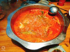 -野山舂·贵州现舂酸汤火锅(鸿通城店)