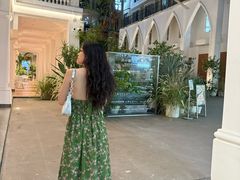 -洪小鹏生活美学馆(领SHOW天地店)