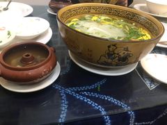 -桥香园云南过桥米线(金马碧鸡店)
