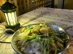 -满格嗦新疆椒麻鸡火锅.炒米粉(川大江安校区店)