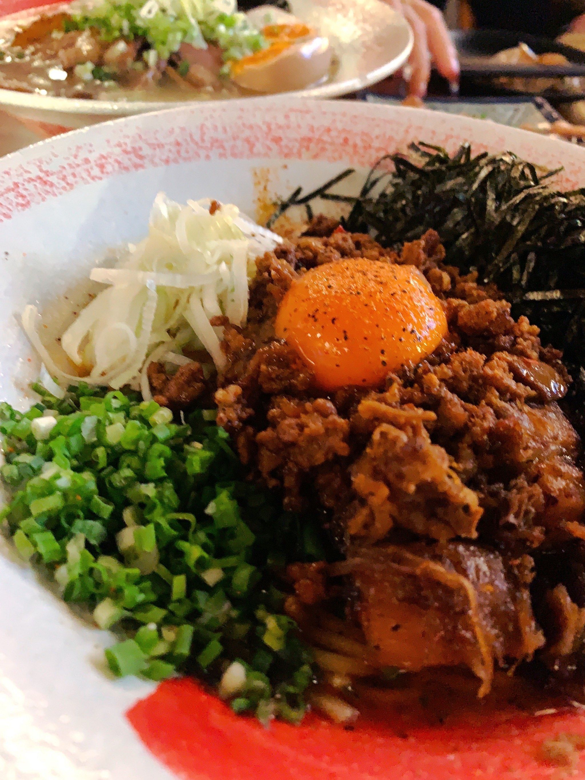 菜单里看到拌面就很惊喜
果断选了两款
同行小伙伴比较保守
