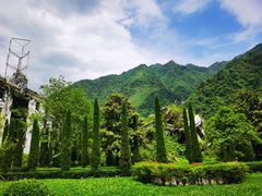 -四川汶川特大地震漩口中学遗址