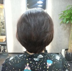 后面，层次分明就跟烫过一样-霓·Hair
