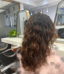 -镁连社·美联社