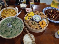 -黄桷树曹家私房菜(江与城店)