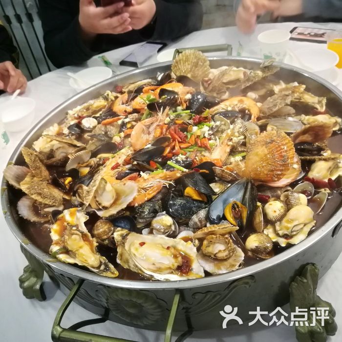 老青岛·海鲜大咖蒸汽海鲜锅