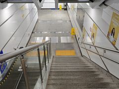 -向西村(地铁站)