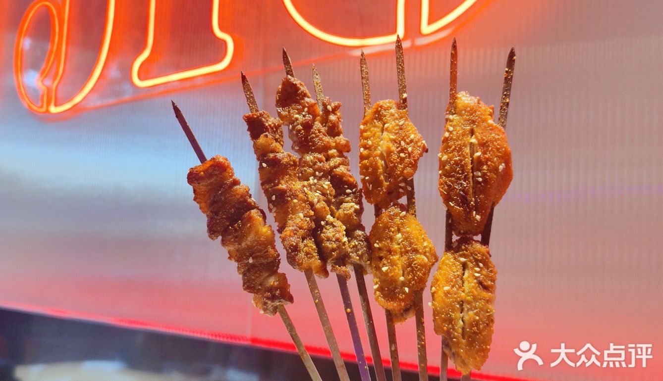 今日份的龙虾海鲜烧烤好吃到停不下来🤩