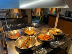 -广州万富希尔顿酒店·感趣自助餐厅·金秋蟹宴生蚝海鲜刺身