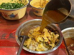 -柳州肥姨妈大骨螺蛳粉(曹路店)