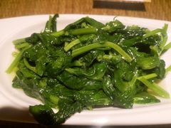 清炒豌豆苗-渝信川菜 · 川味家常菜(长安店)