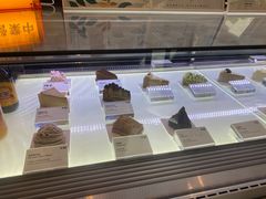 -Fridi Patisserie Cafe