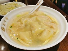 刀鱼馄饨-老半斋(福州路店)