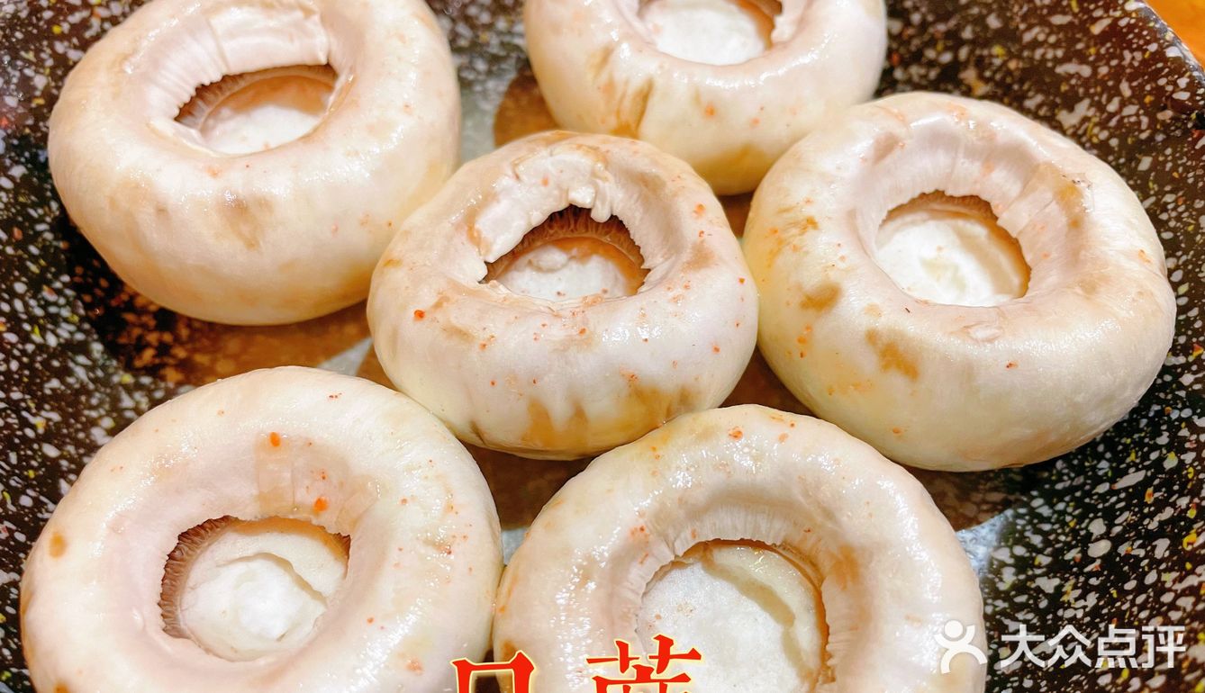 下雨天吃烤肉真的很巴适呦！