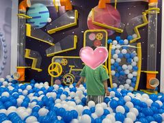 -蓝鲸奇亲子游泳俱乐部