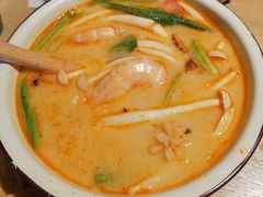 泰式传统冬阴功汤-迷你椰·泰式大排档(共康店)