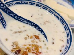 传统牛奶桃胶加香芋-双喜老铺(人民广场店)