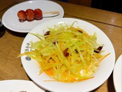 炝拌莴笋丝-河沿肉饼Beijing Pie(东华门店)