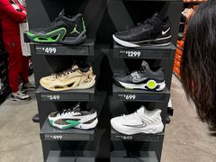 -NIKE北京赛特换季优惠店