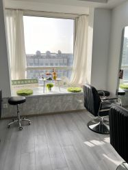 -LILI·HAIR SALON理理造型