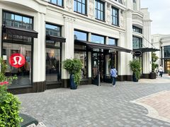 -lululemon(比斯特购物村店)