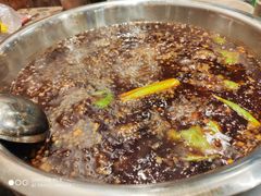 -肖肖酸萝卜鱼火锅(总店)