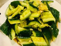 拍黄瓜-玫瑰红烤羊排(北新桥三条店)