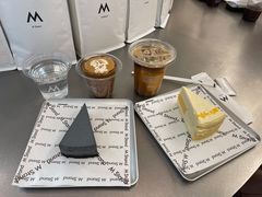 -M Stand(上海人民广场来福士店)