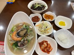 -贵宾庄炸酱面·韩式料理(高区店)