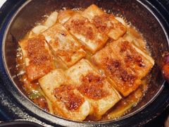 石锅海鲜酿豆腐-坛宗剁椒鱼头(河西王府井店)