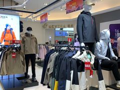 -资和信百货商场