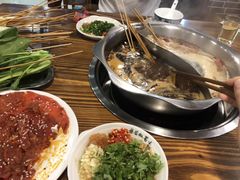 -碟滋味牛肉串串香火锅(田盛街店)