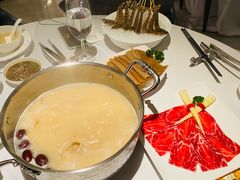 澳洲手切雪花和牛-红雀围·海鲜火锅(陆家嘴中心店)