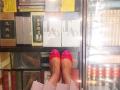 -钟书阁(松江泰晤士小镇店)