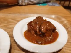 蕃茄菌菇酱汁烩牛肉饼-MUJI无印良品(深圳深业上城城市旗舰店)