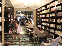 -钟书阁(松江泰晤士小镇店)