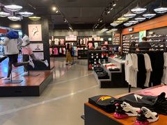 -NIKE品牌体验店(金源新燕莎店)
