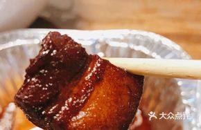 Grandmother's Soil-Bred Pork Braised in Brown Sauce