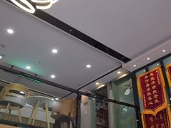 -半岛宠物医院24小时·内窥镜·牙科·碎石中心(府城大道店)