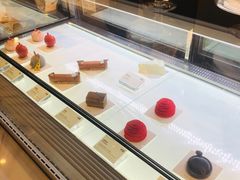 -Fridi Patisserie Cafe