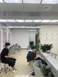 -迪罗造型•潮色接发