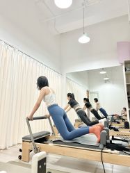 -小黑裙瑜伽·普拉提
