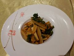 巧手萝卜衣-万重锦·人文川菜馆(骡马市店)
