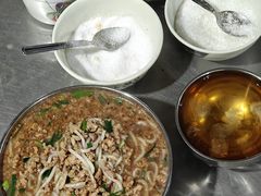 -正宗杨记普洱酸醋米线(总店)