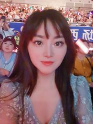 -红馆妆造(中央大街店)