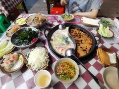 -赵美丽·重庆社区火锅·直营店(火车东站·中豪国际店)
