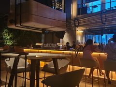 -The ROOF (通盈中心店)