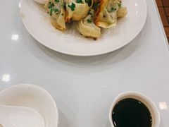 生煎馄饨-小实惠嘉(威海路店)