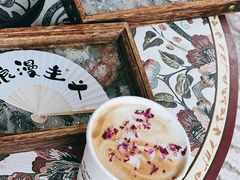 -树下咖啡(昆明老街店)