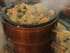 未出锅的粉蒸牛肉-谢老五跷脚牛肉·非遗传承店